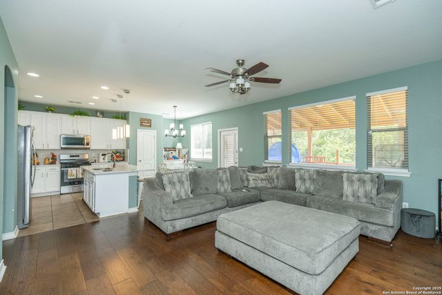 23503 Woodlawn, San Antonio, TX 78259