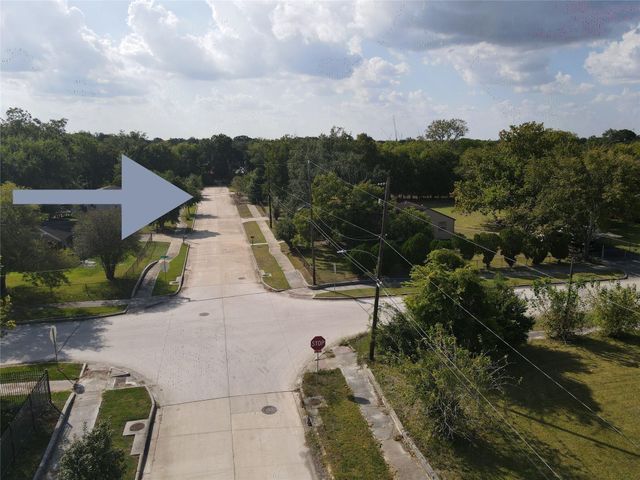 4533 Glengarry Road, Houston, TX 77048