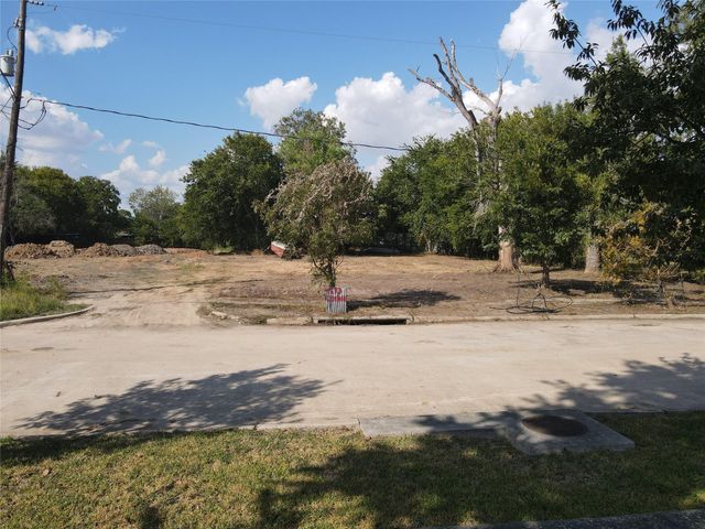 4533 Glengarry Road, Houston, TX 77048