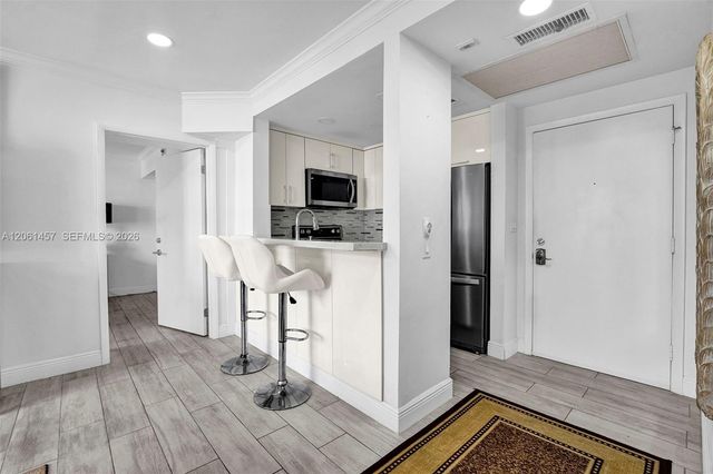1460 Ocean Dr 305, Miami Beach, FL 33139