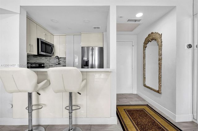 1460 Ocean Dr 305, Miami Beach, FL 33139