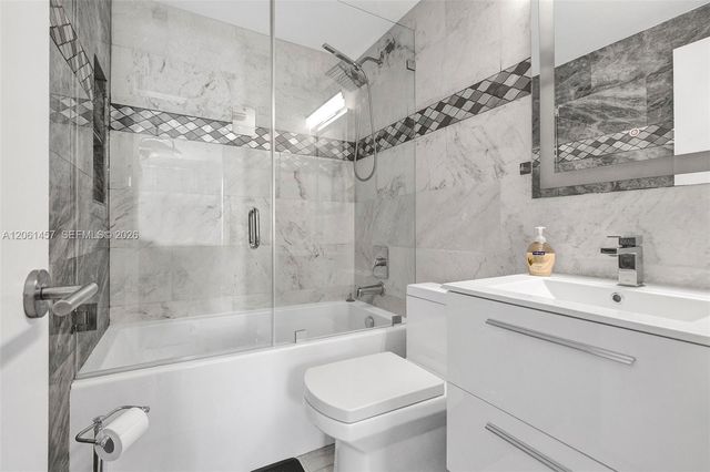 1460 Ocean Dr 305, Miami Beach, FL 33139