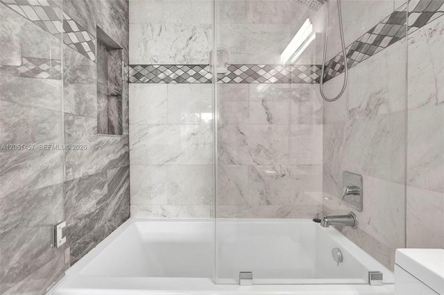 1460 Ocean Dr 305, Miami Beach, FL 33139