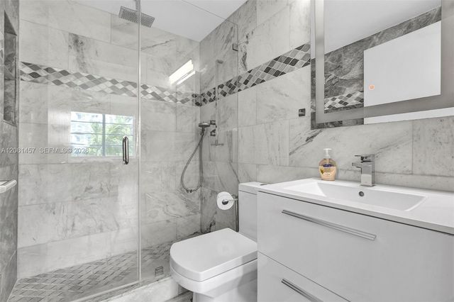 1460 Ocean Dr 305, Miami Beach, FL 33139