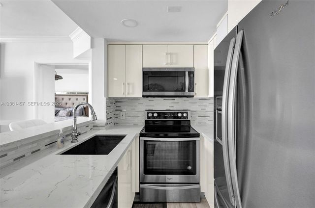 1460 Ocean Dr 305, Miami Beach, FL 33139