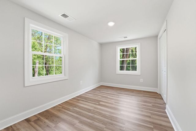 18 BOLTON BRANCH LN, Huntly, VA 22640