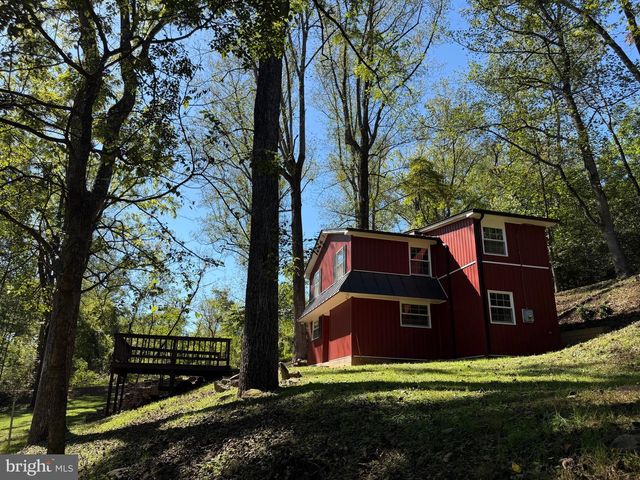 18 BOLTON BRANCH LN, Huntly, VA 22640
