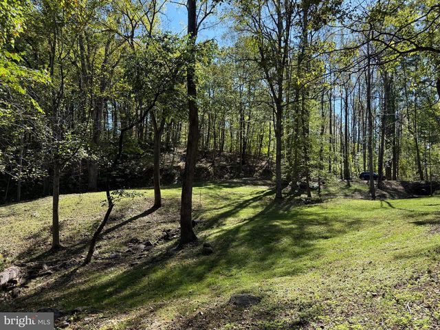 18 BOLTON BRANCH LN, Huntly, VA 22640