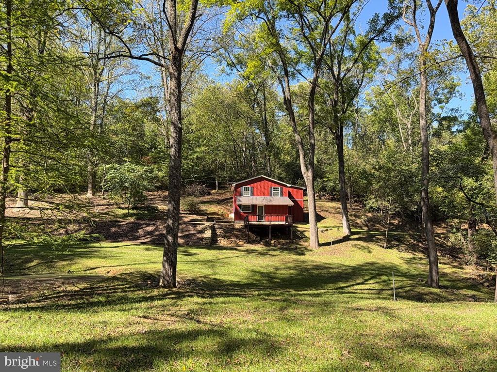 18 BOLTON BRANCH LN, Huntly, VA 22640