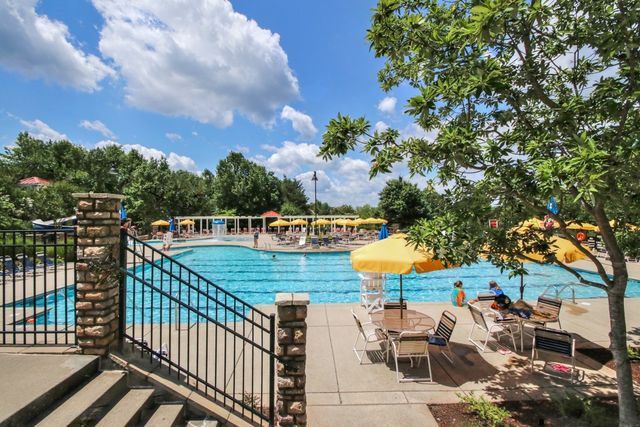 429 Waterbrook Dr, Mount Juliet, TN 37122