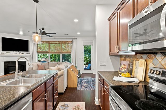 429 Waterbrook Dr, Mount Juliet, TN 37122