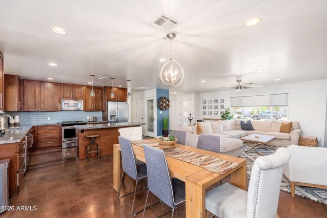 8426 E BONITA Drive, Scottsdale, AZ 85250
