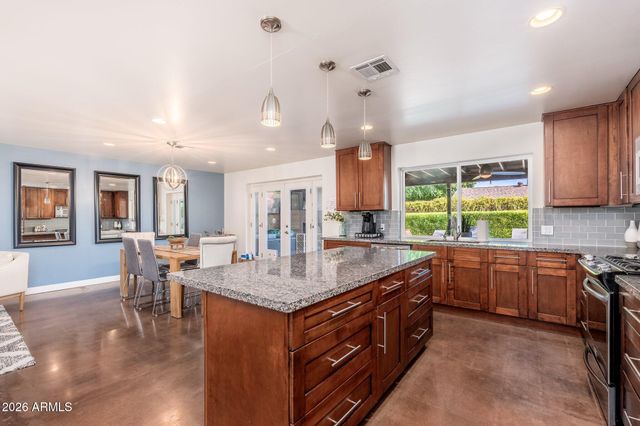 8426 E BONITA Drive, Scottsdale, AZ 85250