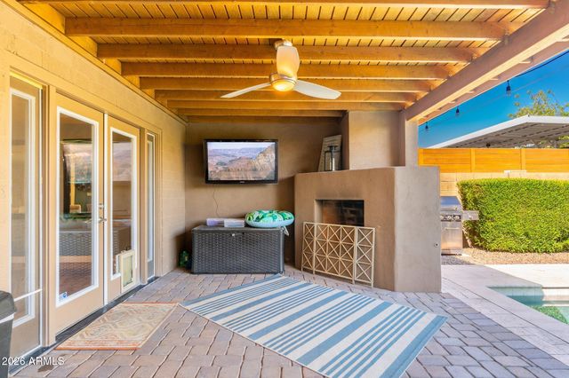 8426 E BONITA Drive, Scottsdale, AZ 85250
