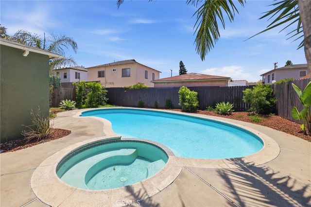 535 Nebraska, Long Beach, CA 90802