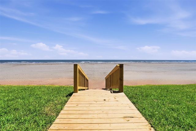 11851 Sunbather Lane, Galveston, TX 77554