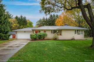 837 Dakota, Rochester Hills, MI 48307