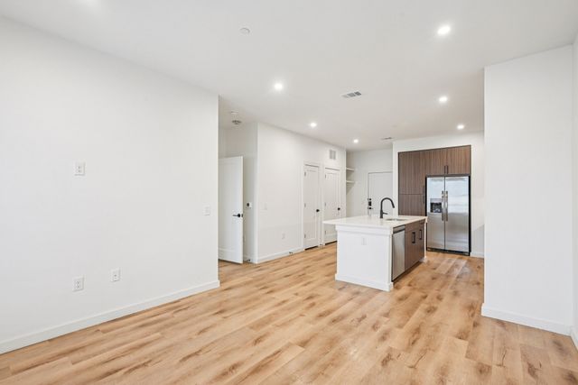 2016 S Ervay Street B1, Dallas, TX 75215