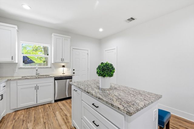 2408 Garden Drive, Dallas, TX 75215