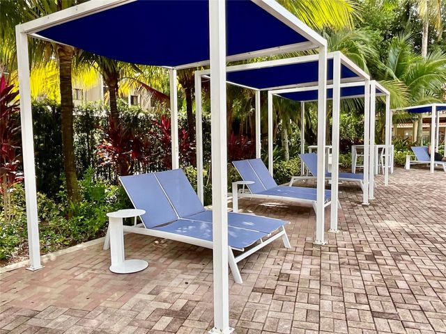 9517 Fontainebleau Boulevard 531-405, Miami, FL 33172