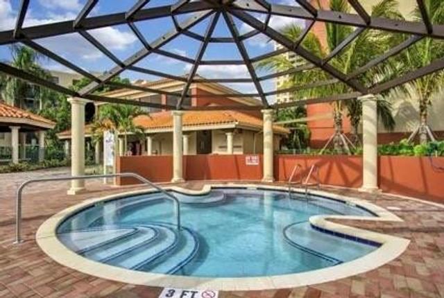 9517 Fontainebleau Boulevard 531-405, Miami, FL 33172