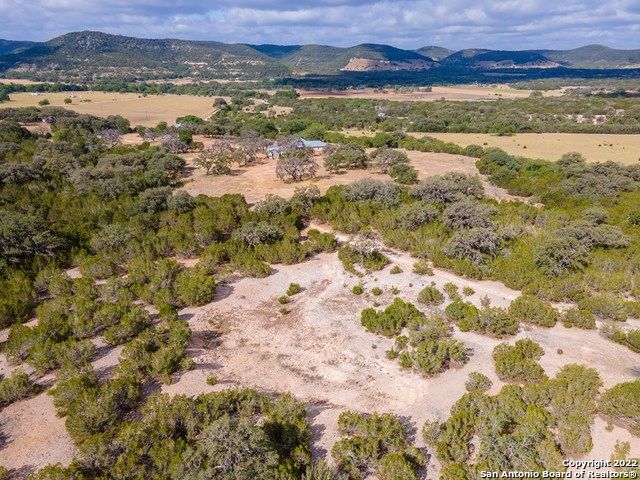 326 Rocky Creek Rd, Medina, TX 78055