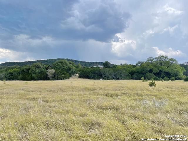 326 Rocky Creek Rd, Medina, TX 78055