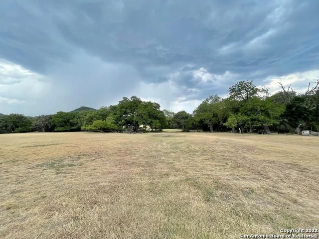 326 Rocky Creek Rd, Medina, TX 78055