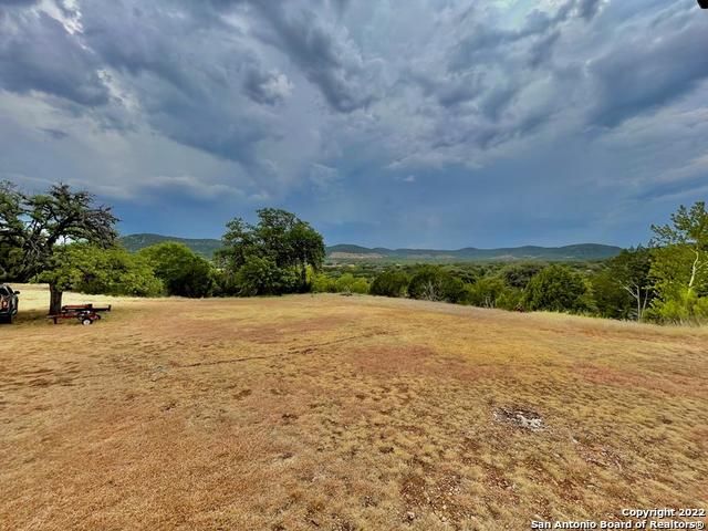 326 Rocky Creek Rd, Medina, TX 78055