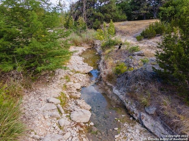 326 Rocky Creek Rd, Medina, TX 78055