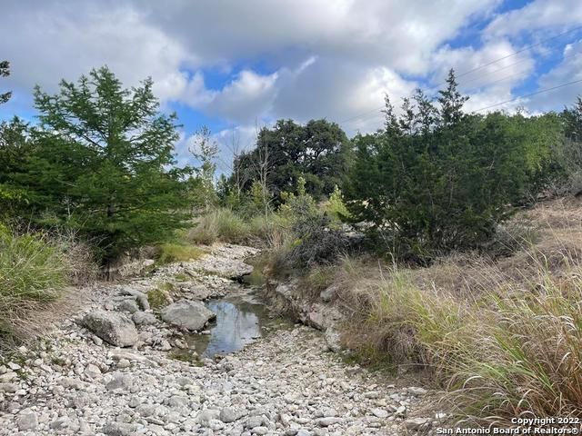 326 Rocky Creek Rd, Medina, TX 78055