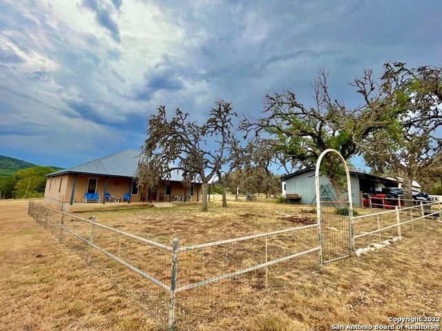 326 Rocky Creek Rd, Medina, TX 78055