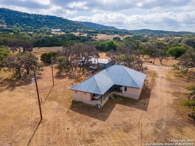 326 Rocky Creek Rd, Medina, TX 78055
