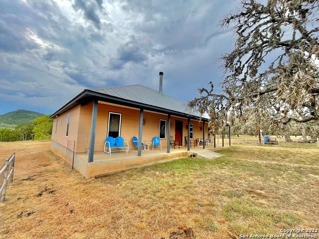 326 Rocky Creek Rd, Medina, TX 78055