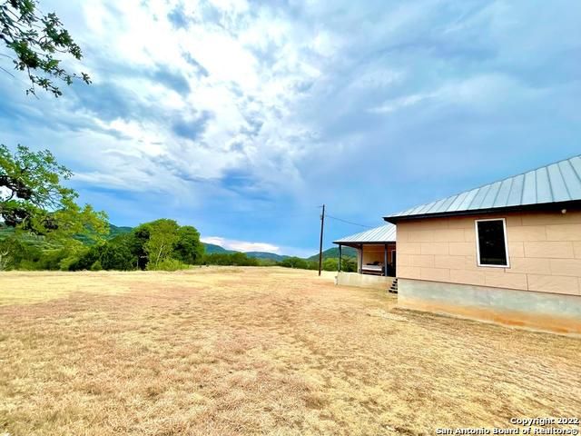 326 Rocky Creek Rd, Medina, TX 78055