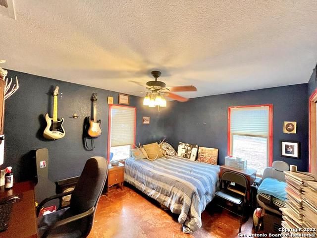 326 Rocky Creek Rd, Medina, TX 78055