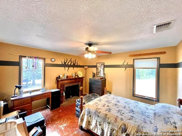 326 Rocky Creek Rd, Medina, TX 78055