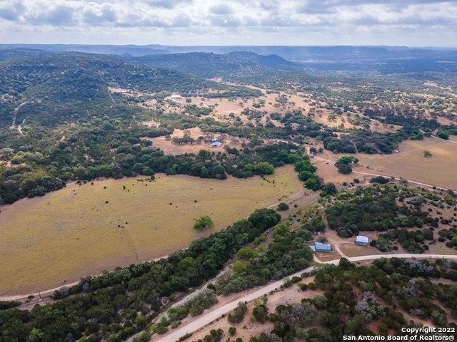 326 Rocky Creek Rd, Medina, TX 78055