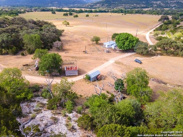 326 Rocky Creek Rd, Medina, TX 78055