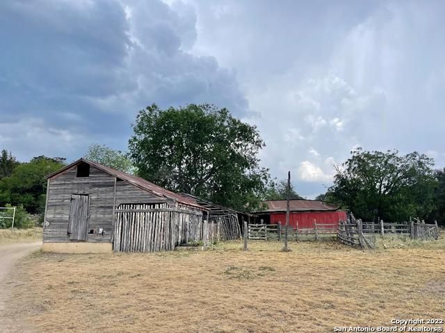 326 Rocky Creek Rd, Medina, TX 78055