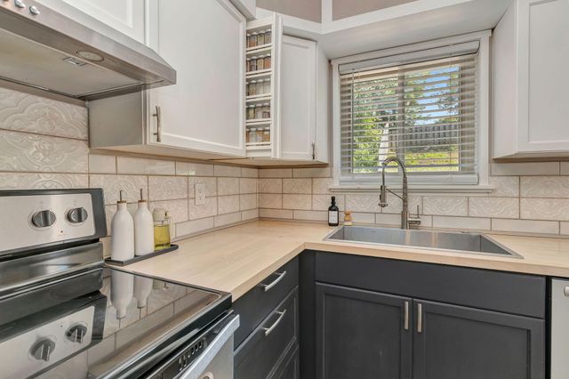 24 Kyles Lane, 1, Fort Thomas, KY 41075