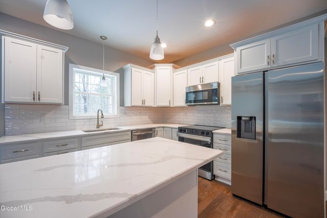 18 Wolfe Road, Queensbury, NY 12804