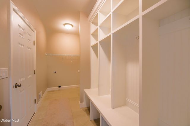 18 Wolfe Road, Queensbury, NY 12804