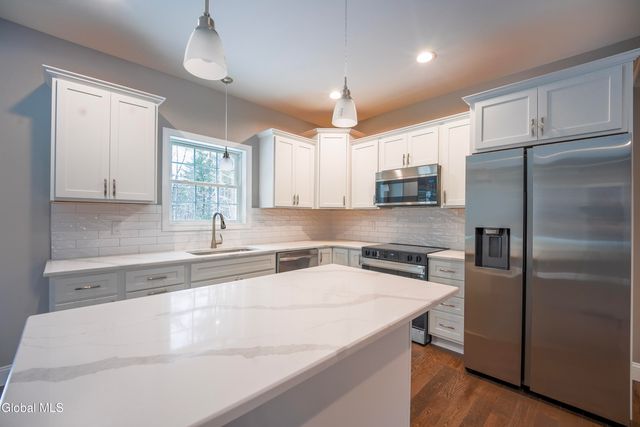 18 Wolfe Road, Queensbury, NY 12804