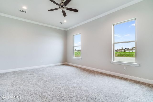 302 Sweet Harvest Road, Youngsville, LA 70592