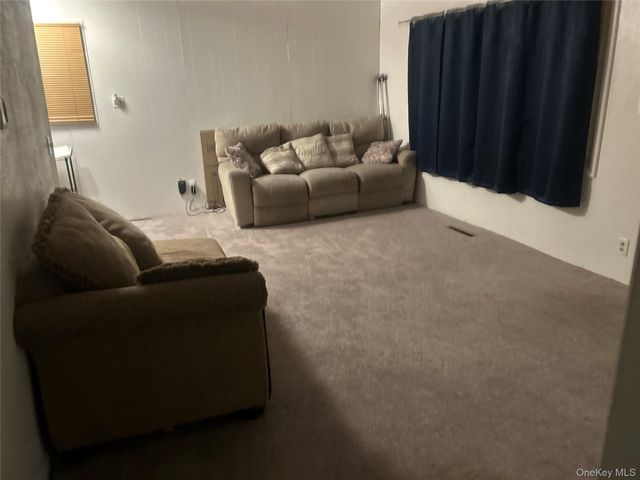 22 Van Wyck Drive, Poughkeepsie, NY 12601