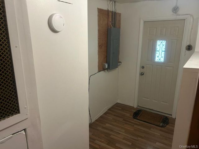 22 Van Wyck Drive, Poughkeepsie, NY 12601