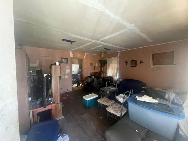 4854 Clover Street, Houston, TX 77033