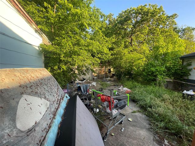 4854 Clover Street, Houston, TX 77033