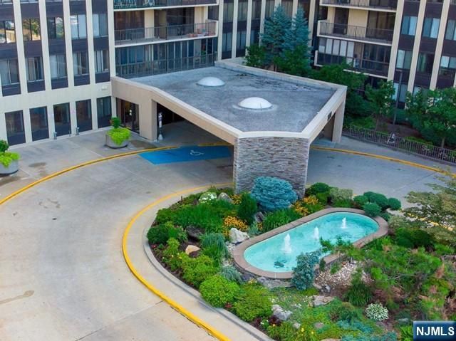 200 Winston Drive 401, Cliffside Park, NJ 07010